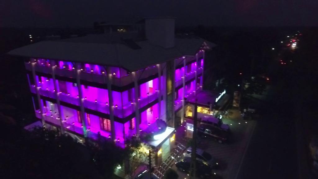 Hotel White House Anuradhapura Exterior foto