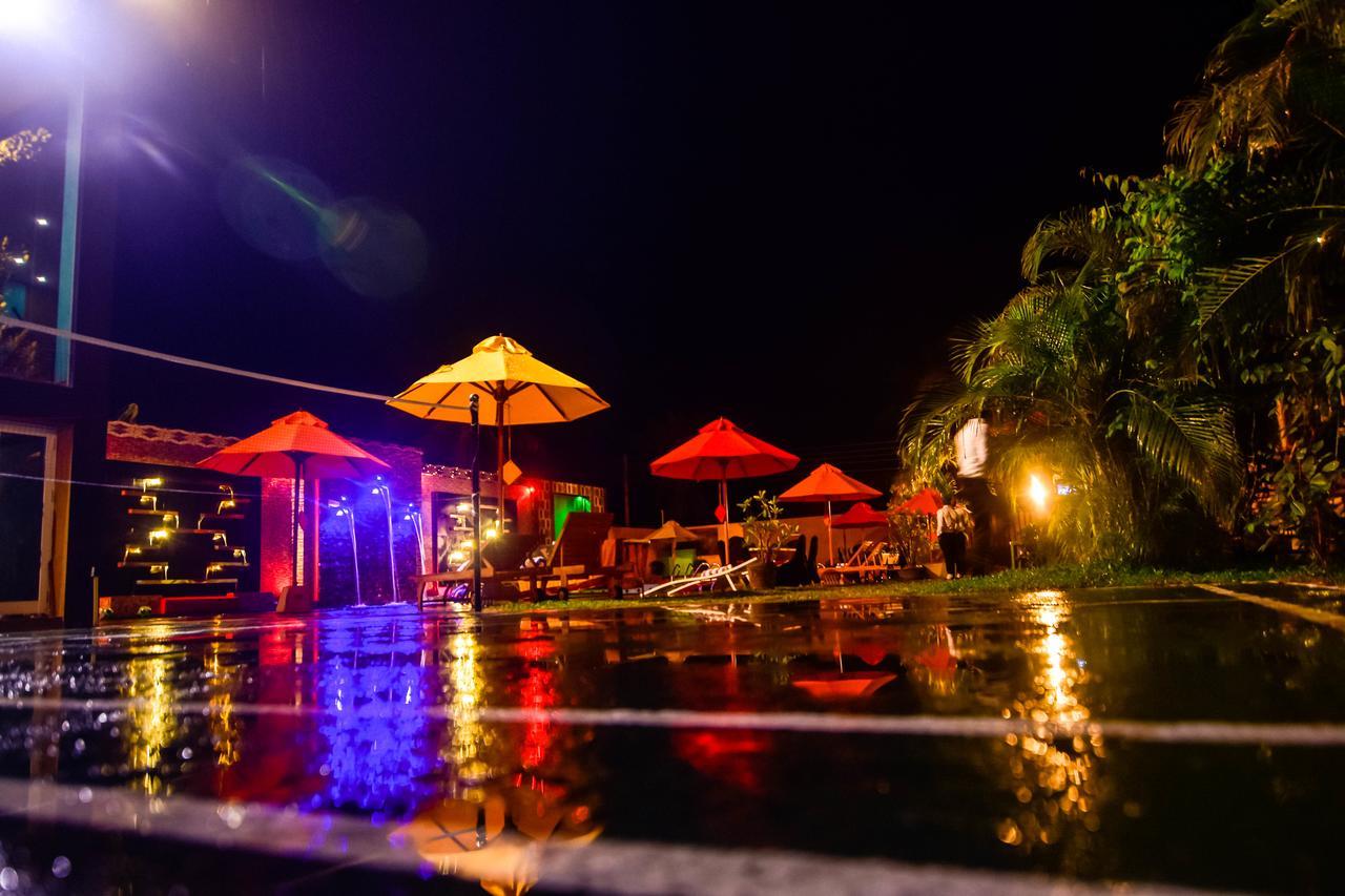 Hotel White House Anuradhapura Exterior foto